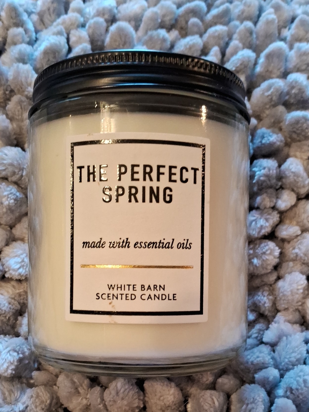 White Barn White Scented Candle with Black Lid